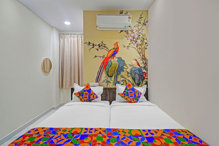 Room 17 of 29