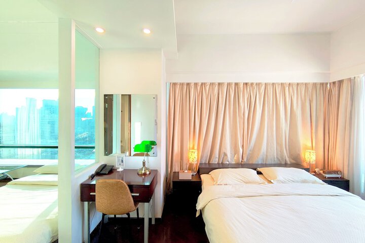 Room 53 of 69