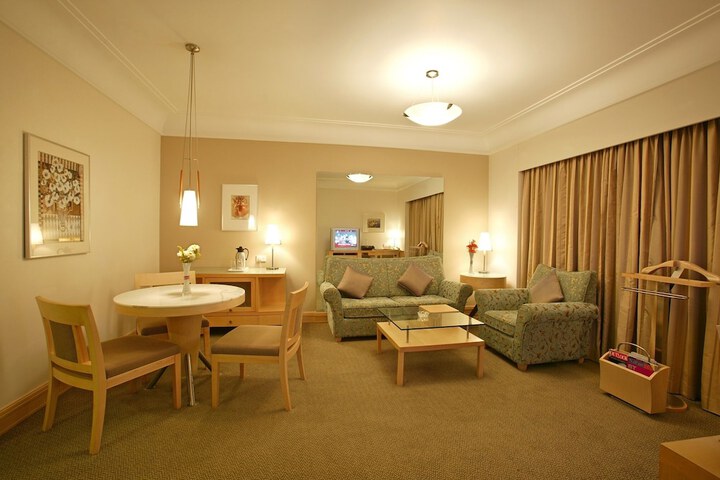 Room 22 of 65