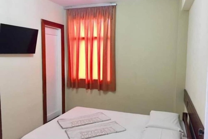 Room 7 of 51