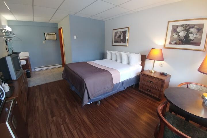 Room 12 of 23