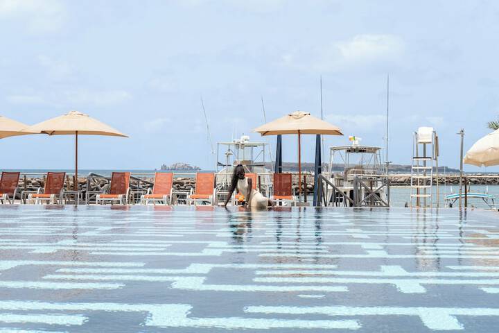 Pool 40 of 79