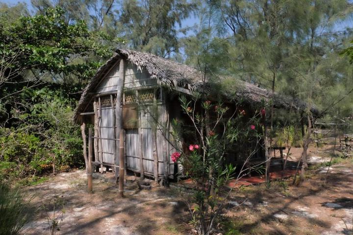 Property Grounds 42 of 52