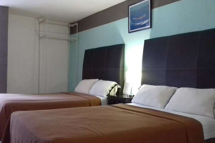 Room 8 of 25