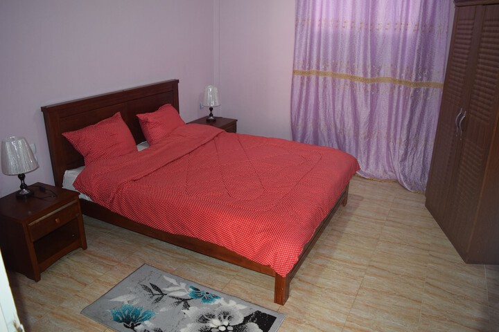 Room 7 of 32