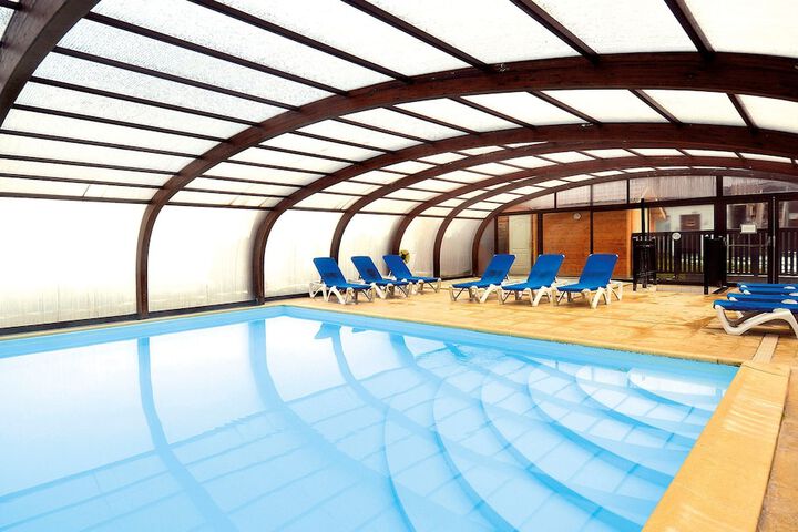 Hotel Pool