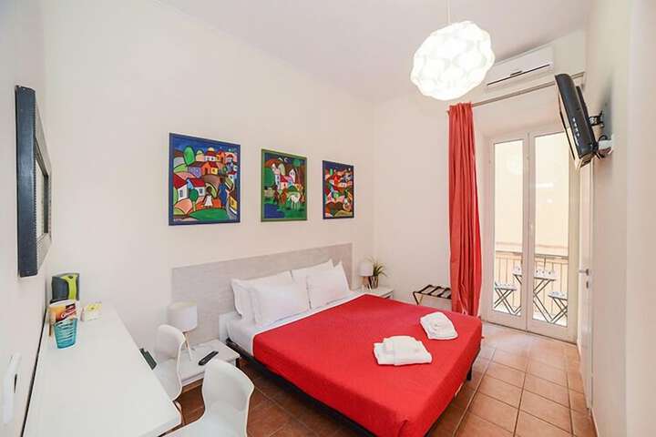 Room 14 of 18