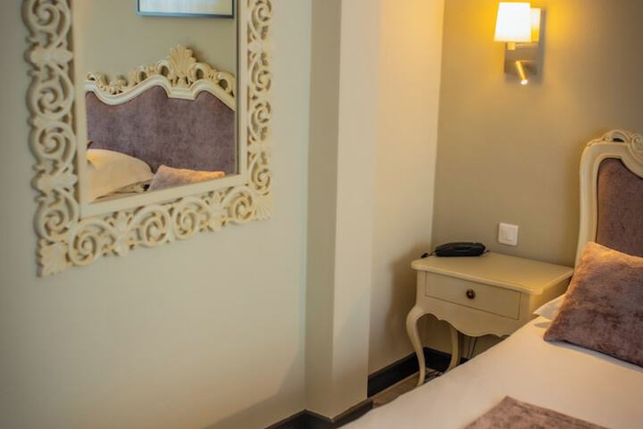Room 13 of 51