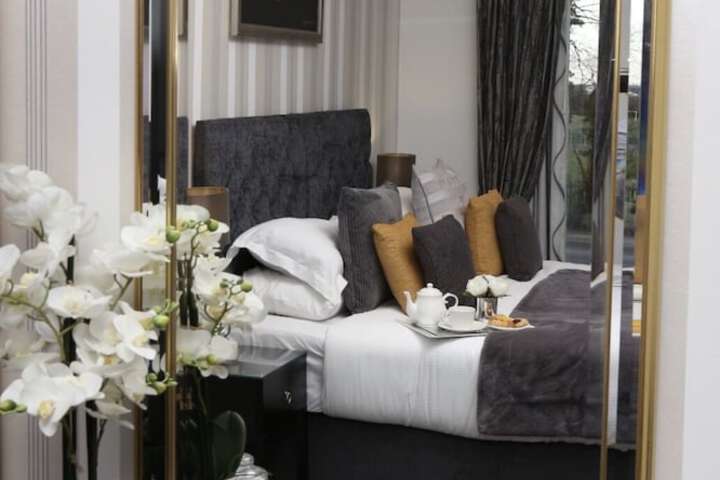Room 44 of 65