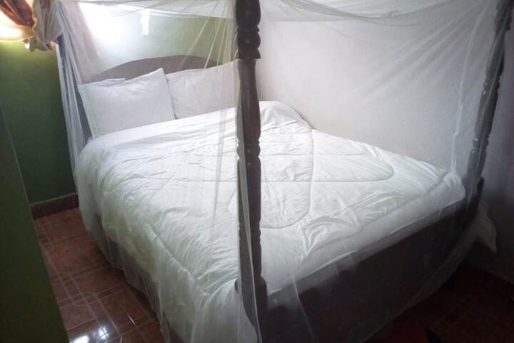 Room 6 of 19