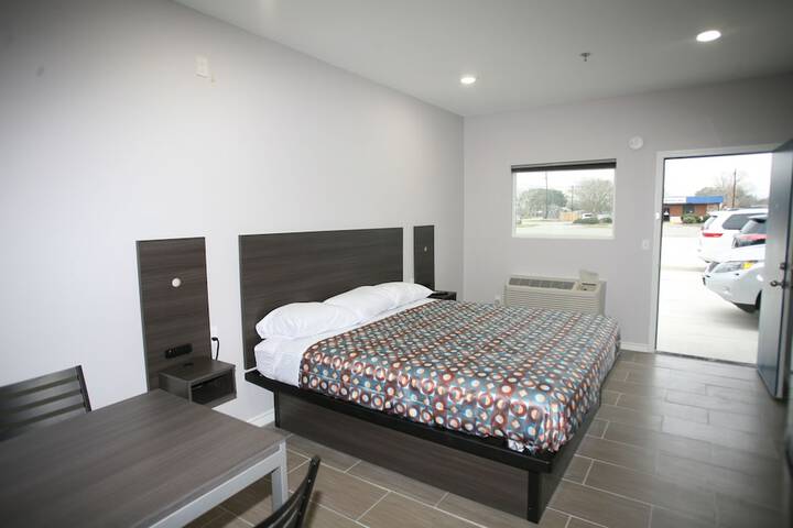 Room 14 of 21