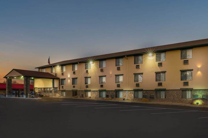 Hotel 32 of 32