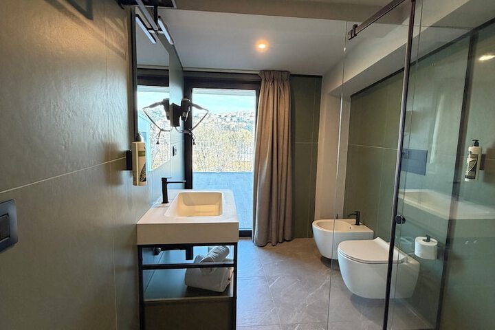 Room 39 of 54
