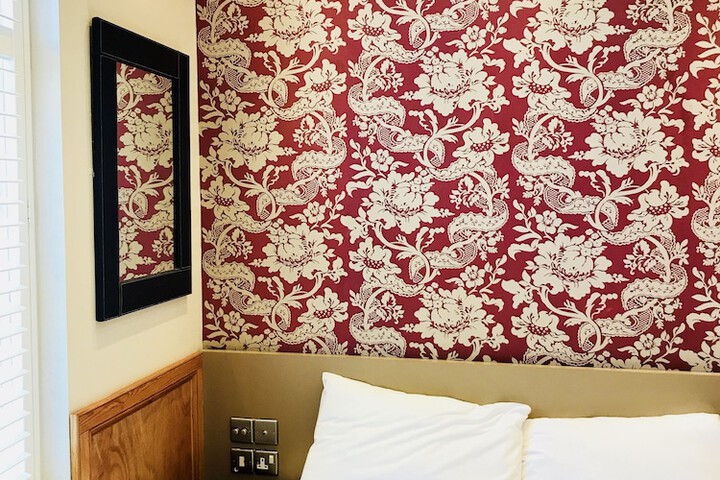 Room 21 of 71