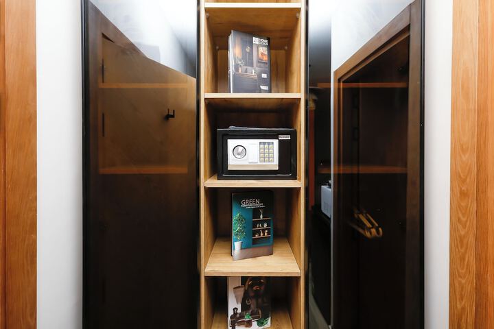 Room 28 of 150
