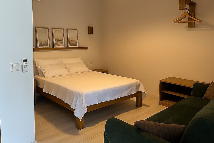 Room 7 of 24