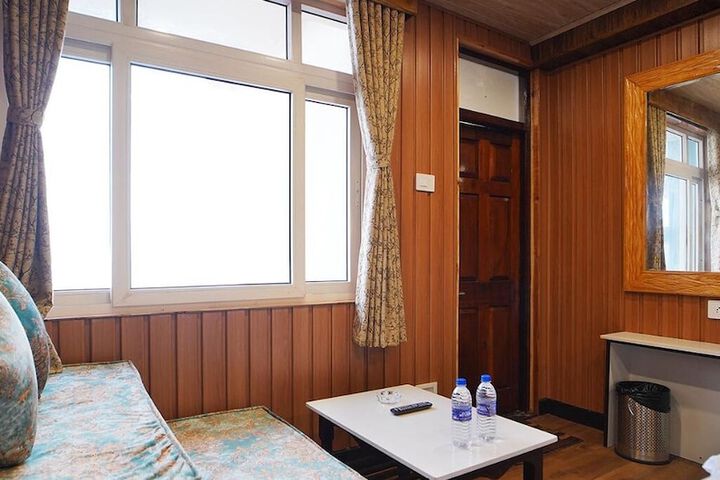 Room 8 of 36