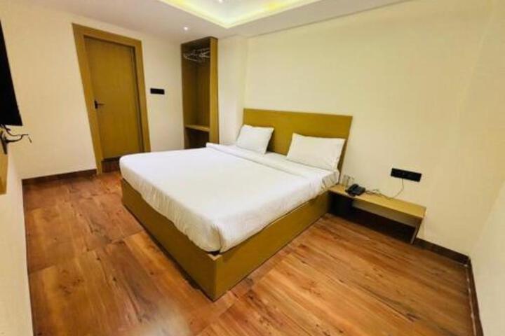 Silvotel Stays by Bizzgrow Hotels