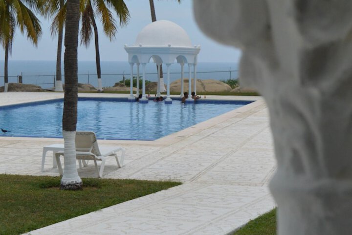 Pools & Facilities