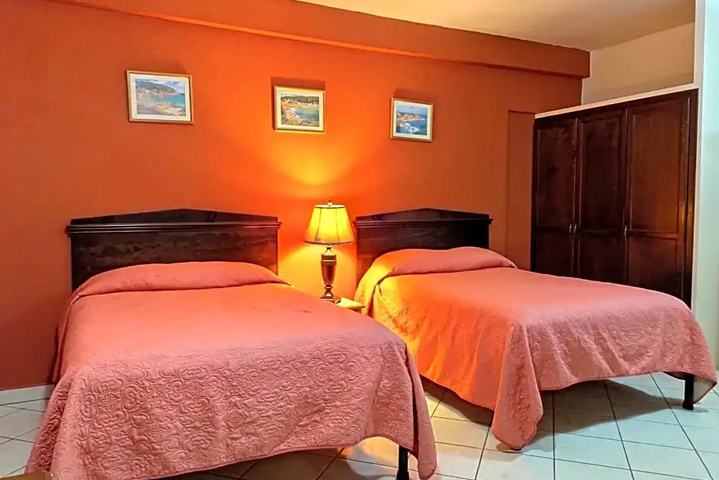 Room 5 of 21