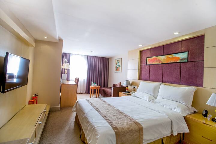 Room 6 of 31