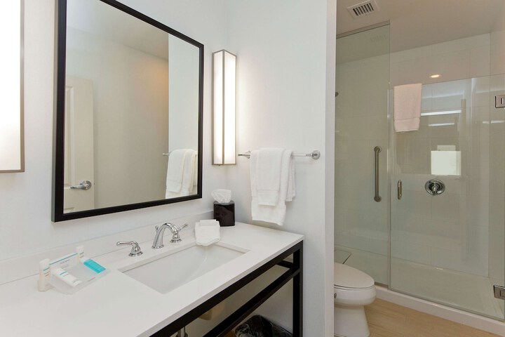 Bathroom shower