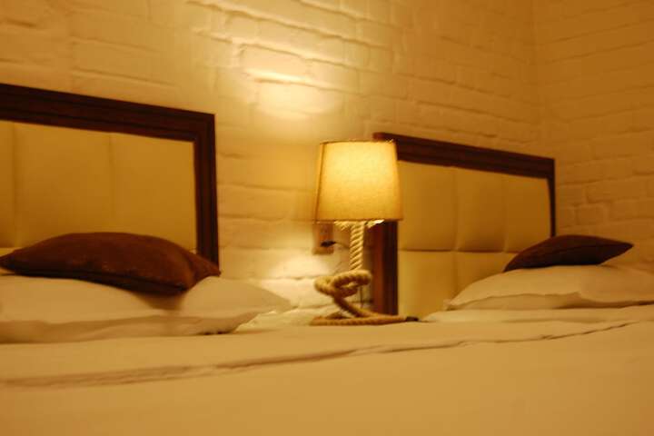 Room 8 of 22