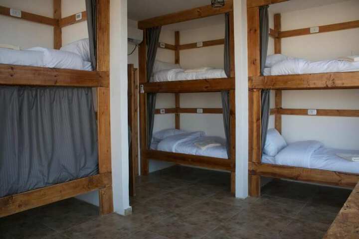 Room 13 of 34