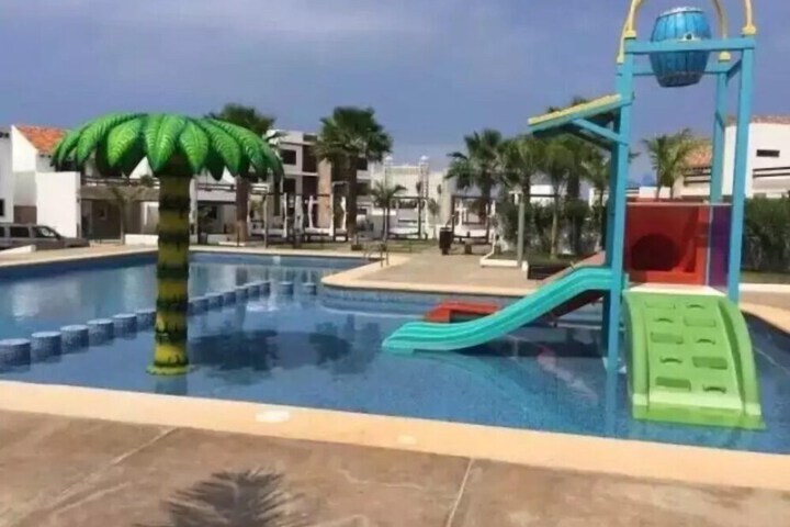 Pool 8 of 14