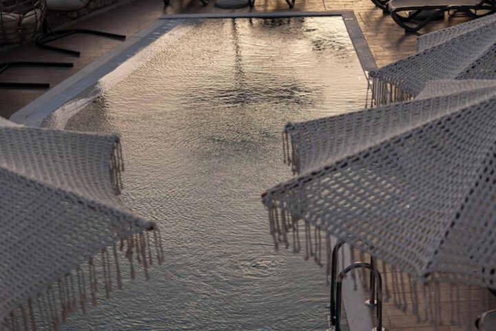 Pool 60 of 95