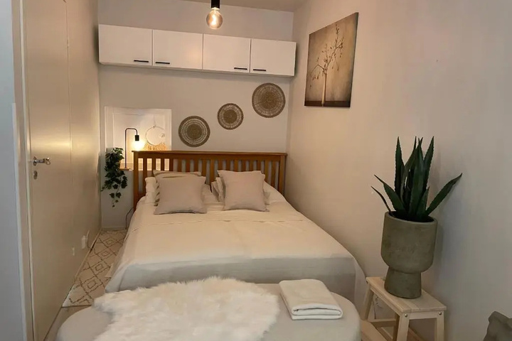 Room 3 of 15