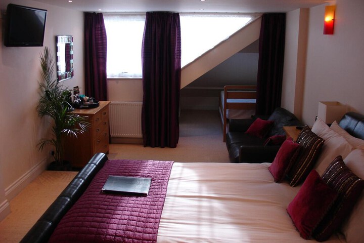 Room 17 of 47