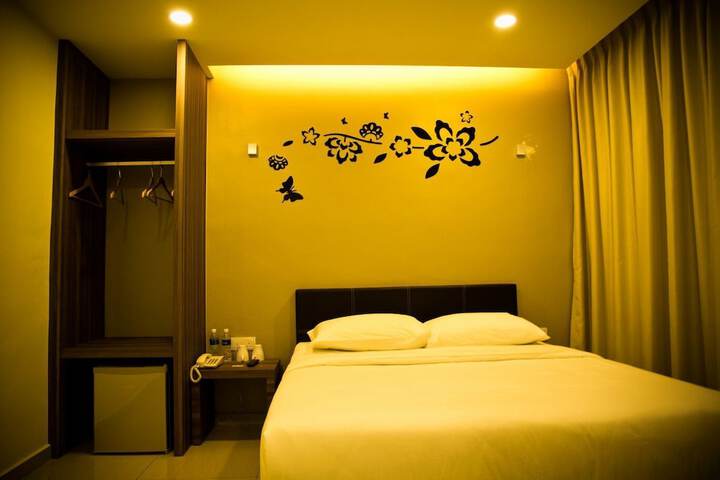 Room 17 of 51
