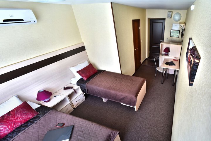 Room 14 of 68