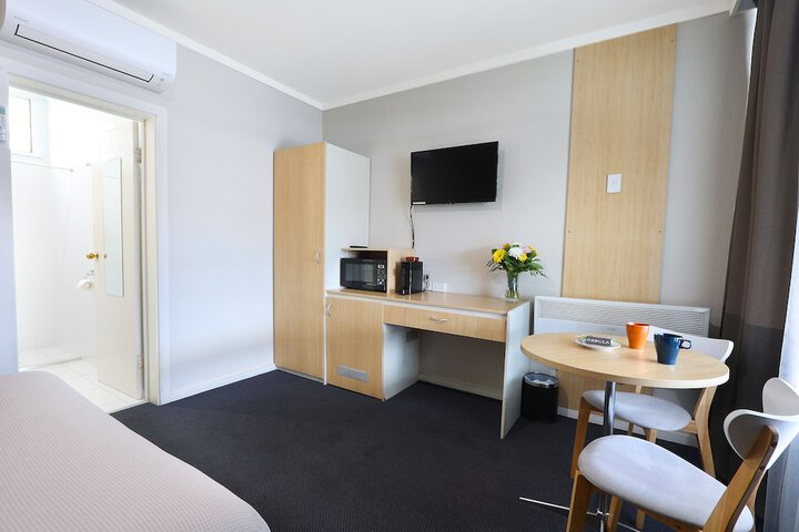 Room 12 of 19