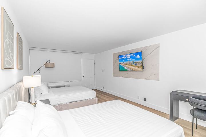 Room 3 of 22