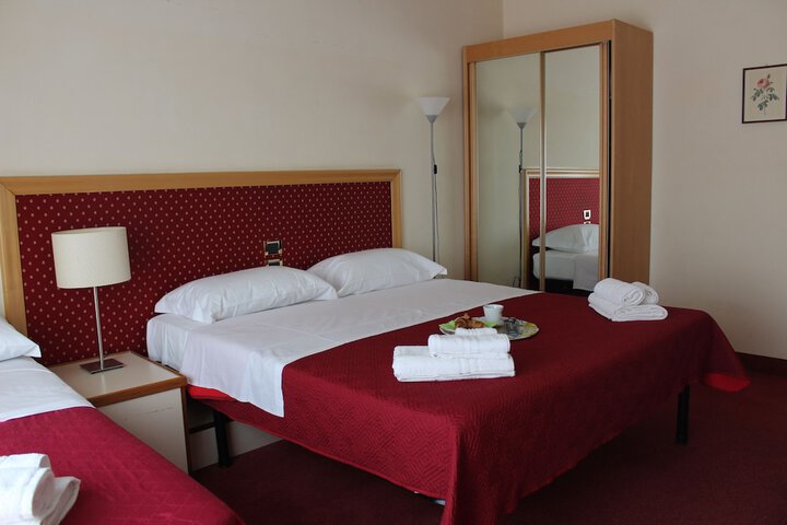 Room 20 of 28