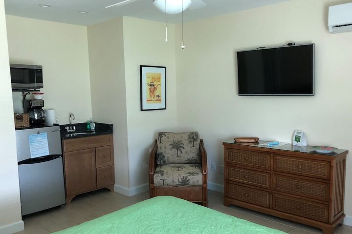 Room 7 of 115