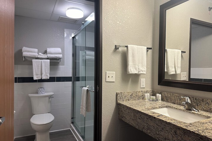 Room 53 of 70
