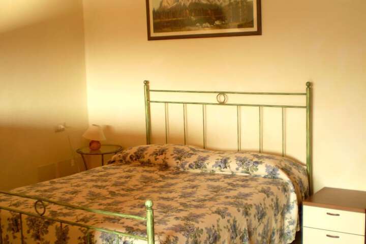 Room 4 of 49