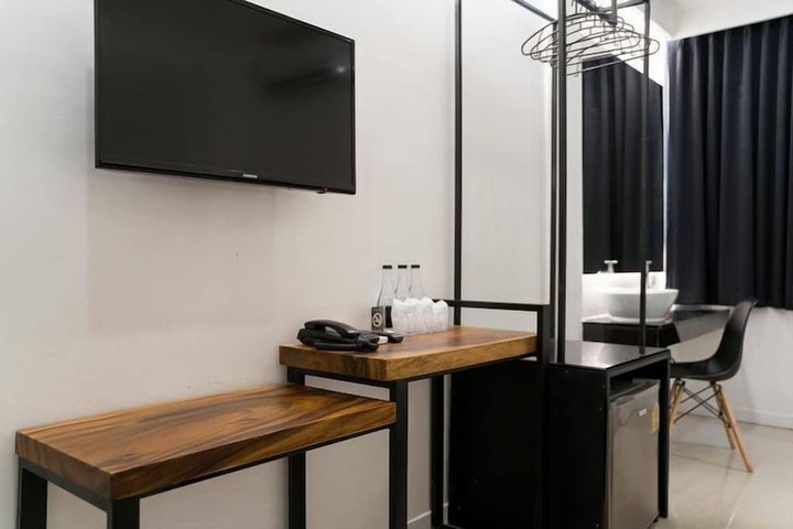 Room 17 of 44