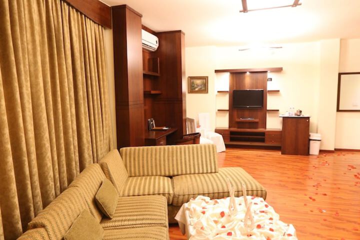 Room 25 of 60