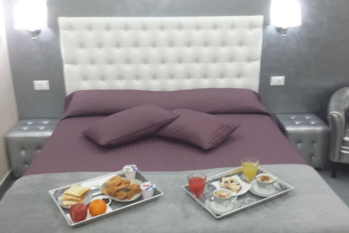 Dining Photos