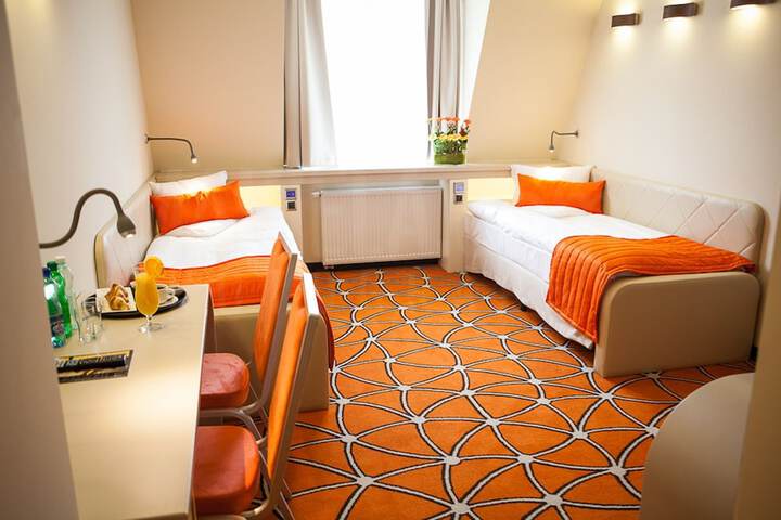 Room 4 of 29
