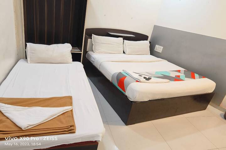 Room 4 of 19