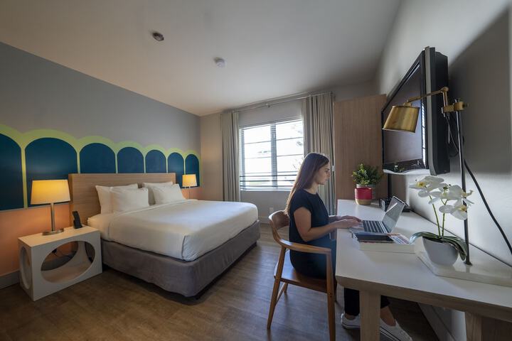 Room 46 of 118