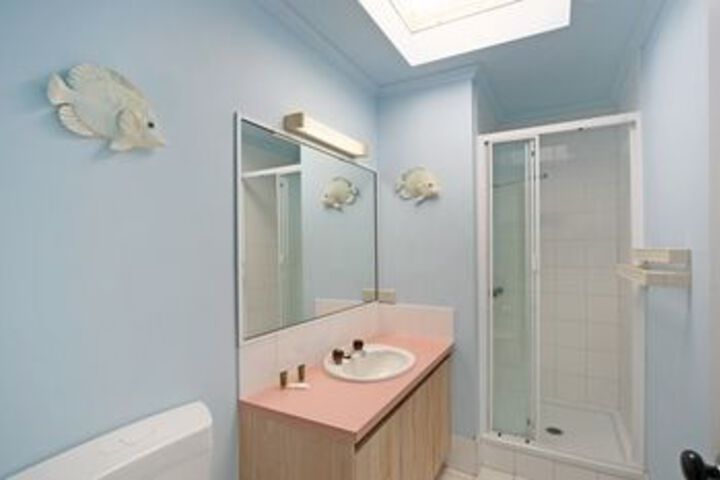Room 3 of 8