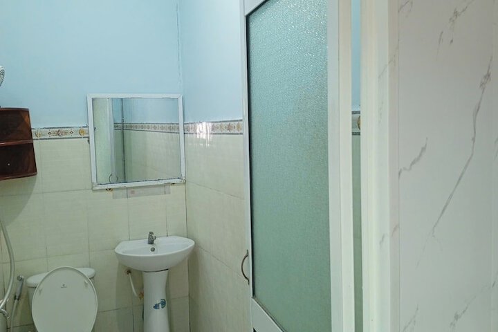 Room 2 of 11