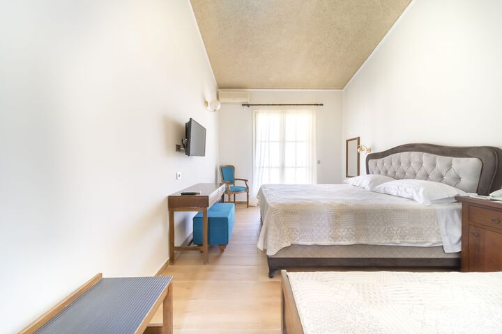 Room 40 of 126