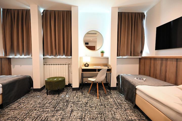 Room 14 of 45